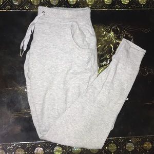Reebok cute grey comfy sweatpants.